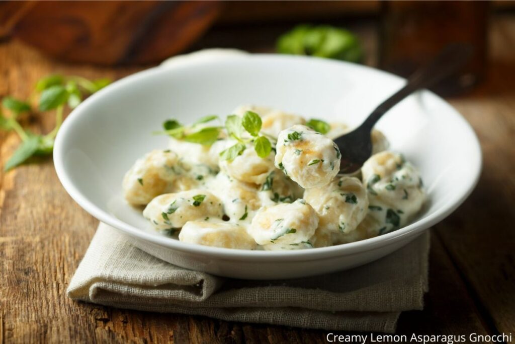 🌿 Creamy Lemon Asparagus Gnocchi – A One-Pan Spring Delight 🍋🥄