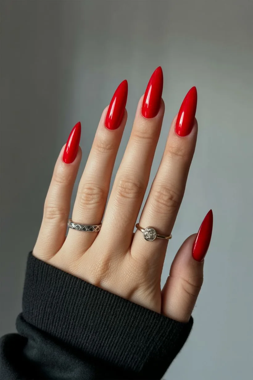 red nails 1
